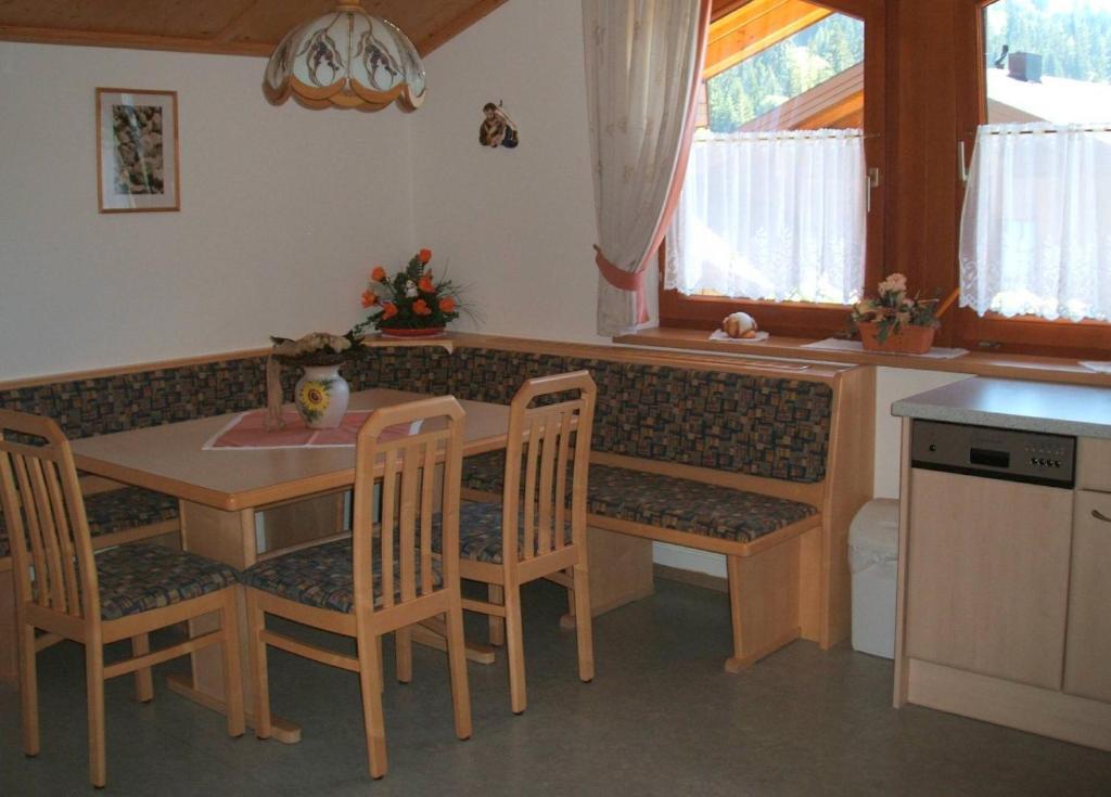Ferienwohnung Muetzengruss Filzmoos Szoba fotó